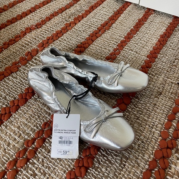 Zara metallic silver ballet flats - size 6 -  NWT - Picture 1 of 6